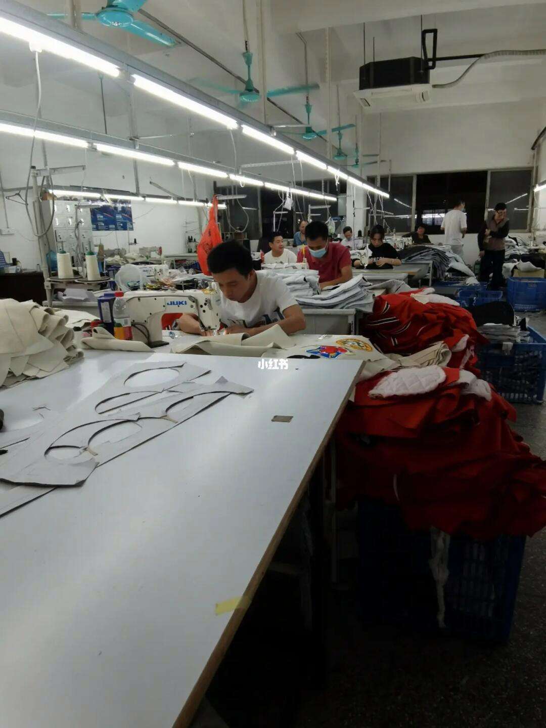 服装工厂承接小单定制 鞋帽服装，100件起做